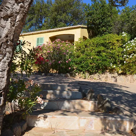 Hotel Chiar' Di Luna San Ciprianu