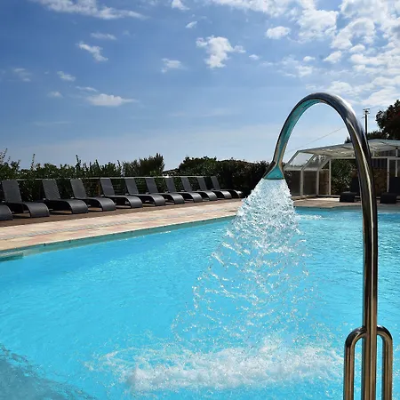 Hotel Chiar' Di Luna 4*