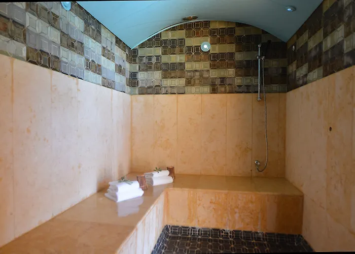 Hotel Chiar' Di Luna 4*