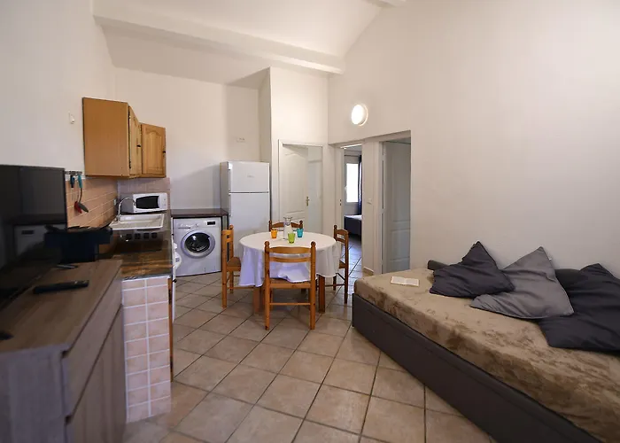 Chiar' Di Luna 4* San Ciprianu