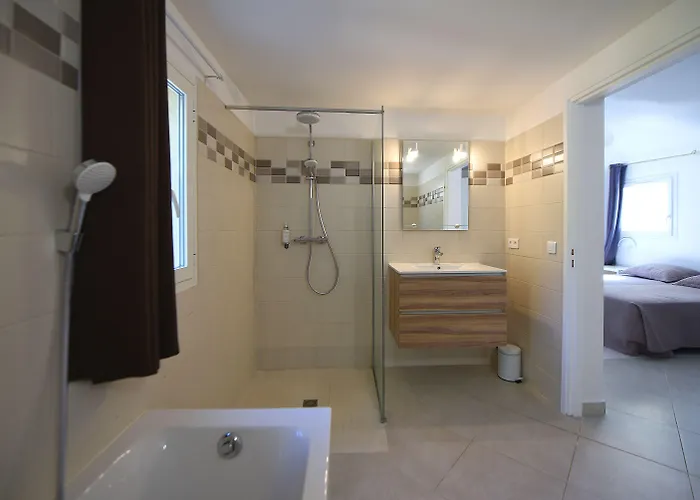 Hotel Chiar' Di Luna San Ciprianu